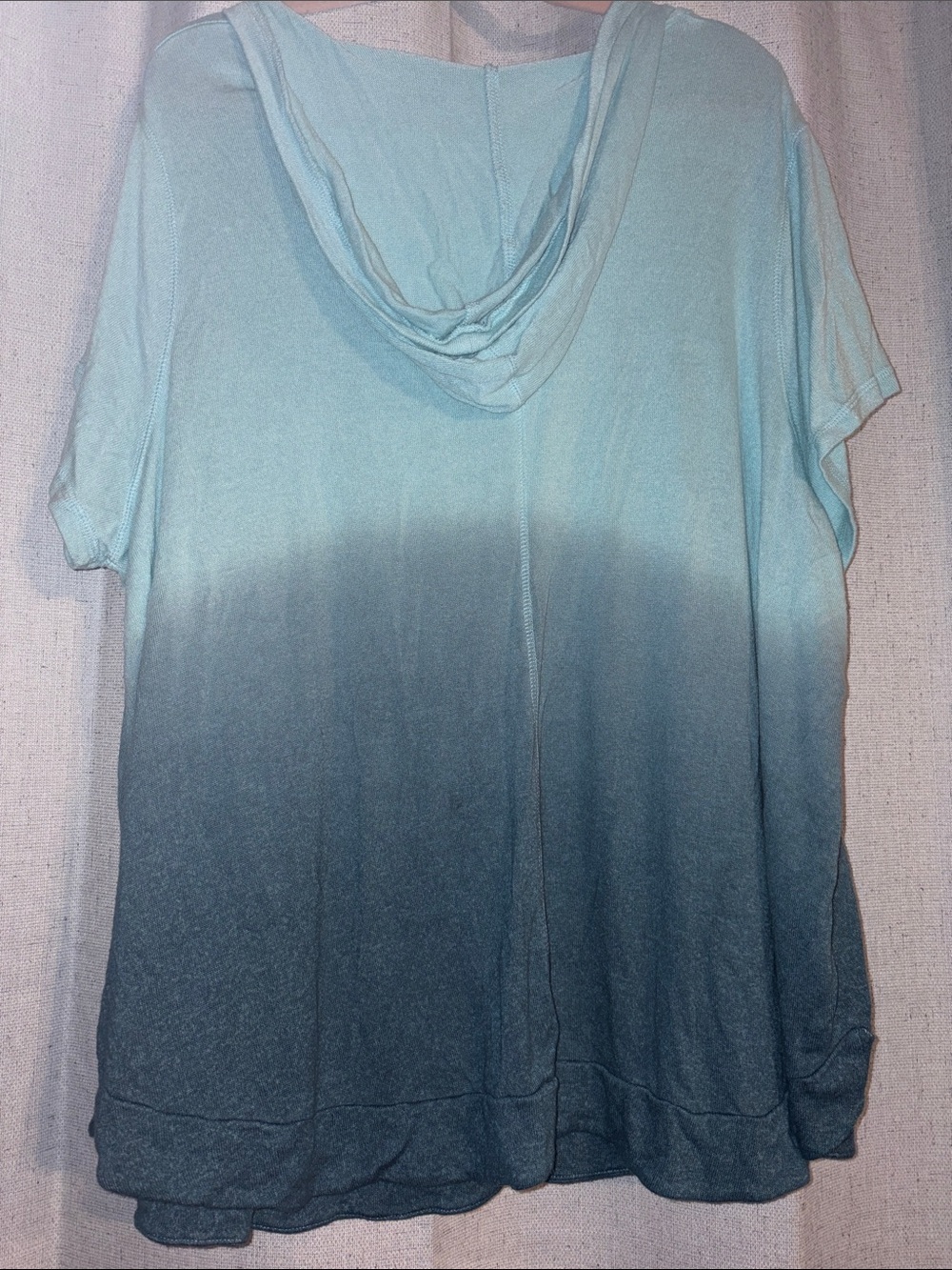 Livi Active Aqua to Teal Ombre Short-Sleeve Pullover Hoodie - Picture 6 of 6